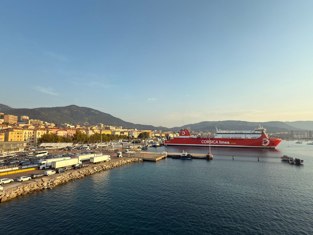 Ferry à Ajaccio